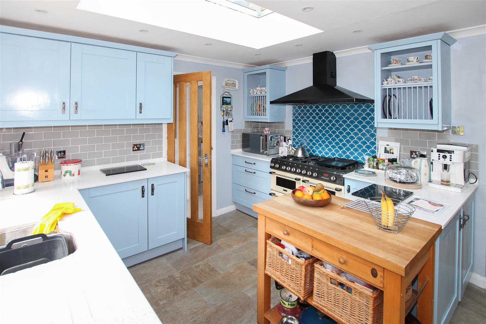 Barn Mead, Doddinghurst, Brentwood Keith Ashton